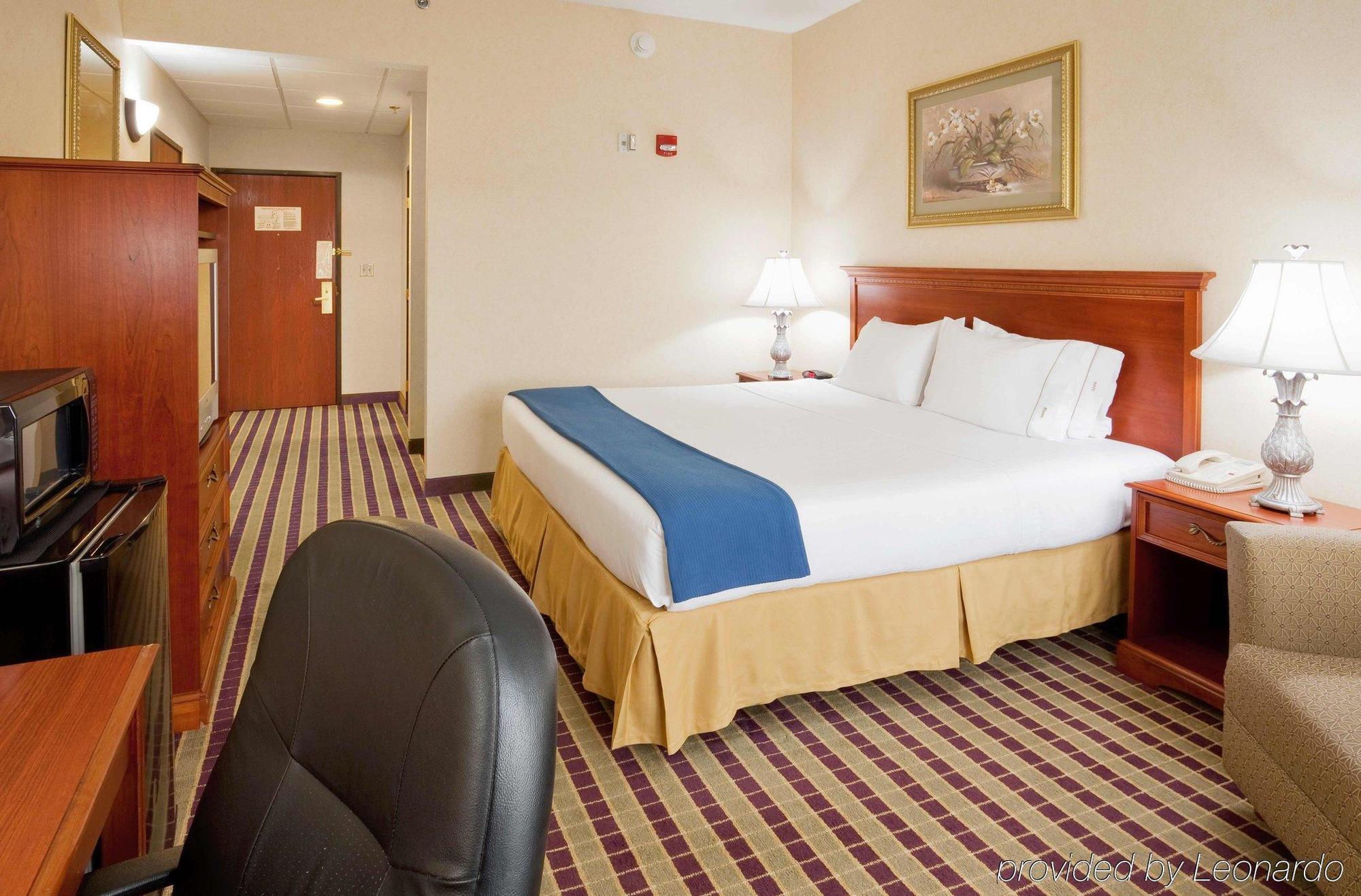 Holiday Inn Express Bloomsburg Room photo